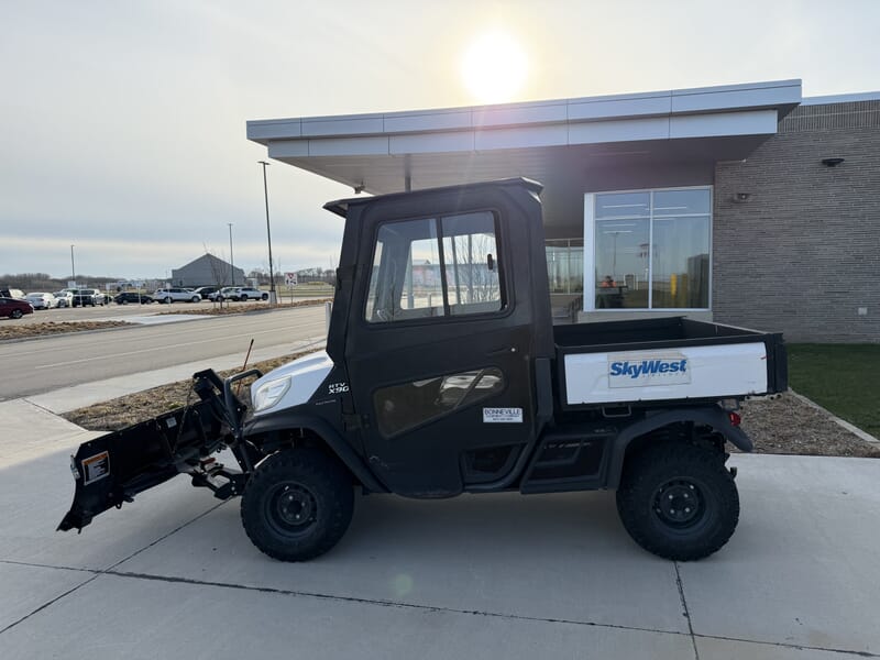 SkyWest Kubota Tug